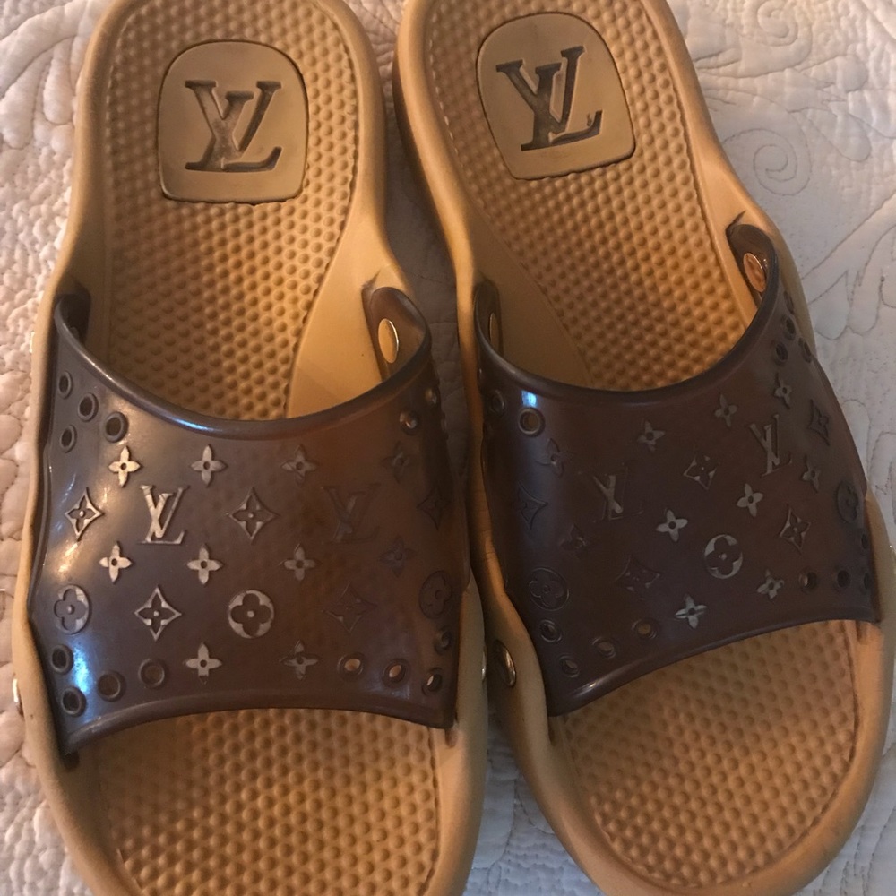 Louis Vuitton spa shoes